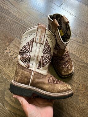 Dan Post Kids Brown and Cream Western Pull-On Boots kids size 9